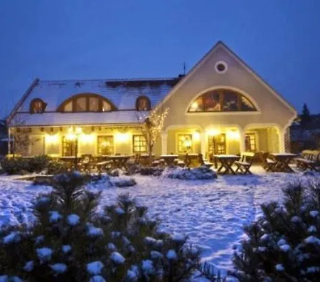 Koczor Winery &