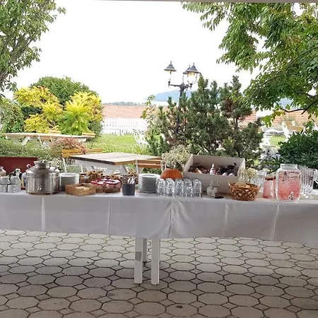 Koczor Winery & *
