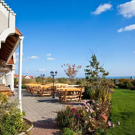 Koczor Winery & 4*