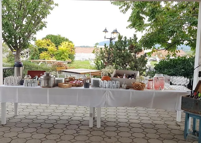 Koczor Winery & 4*