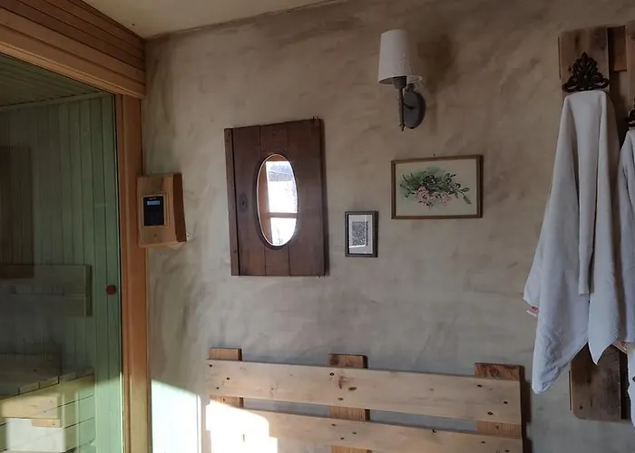 Koczor Winery & בית הארחה 4*
