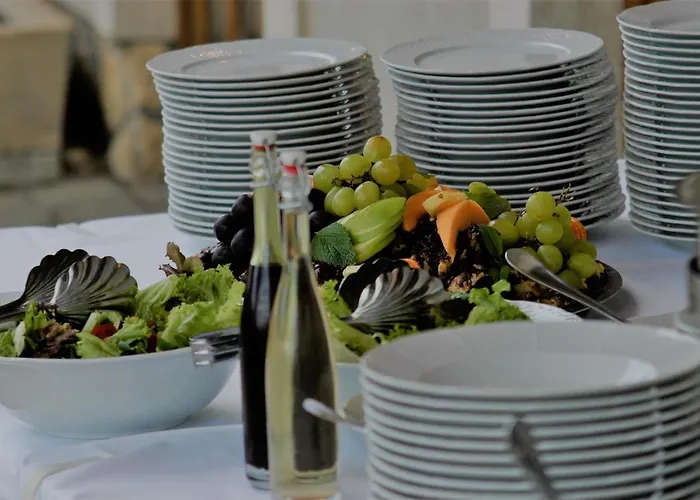 Koczor Winery & בית הארחה 4*